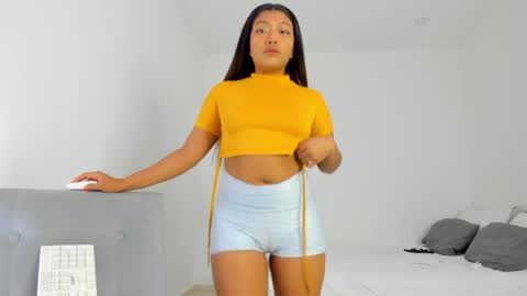 Snapshot of katnees_correa chatting on 02.01.25 Follow me on instagram and twitter as correaktnees online show from 02.01.25