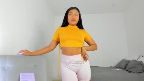Snapshot of katnees_correa chatting on 03.11.25 Follow me on instagram and twitter as correaktnees online show from 03.11.25