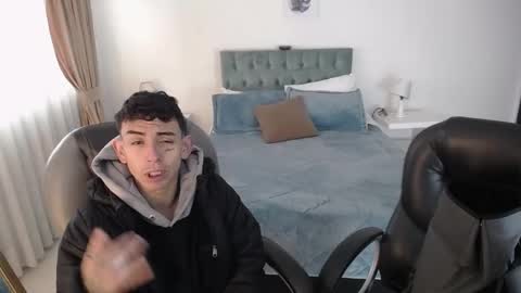 Snapshot of katnia_and_marcuz chatting on 03.08.25 Katnia and Marcuz online show from 03.08.25