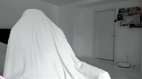 Snapshot of katrin_fit chatting on 11.09.25 Katrin online show from 11.09.25