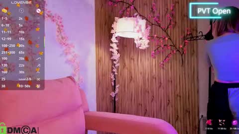 Katrina Bail online show from 11.17.25