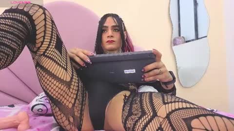 Snapshot of katrina_blaze chatting on 06.14.26 katrina_blaze online show from 06.14.26