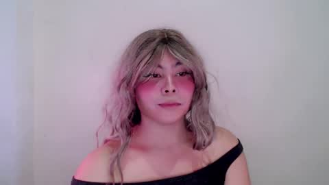 Snapshot of katrinadodson chatting on 02.25.26 kat online show from 02.25.26