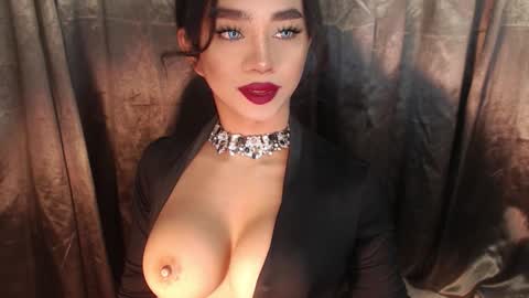 Snapshot of katrinathegreat chatting on 10.08.25 katrinathegreat online show from 10.08.25