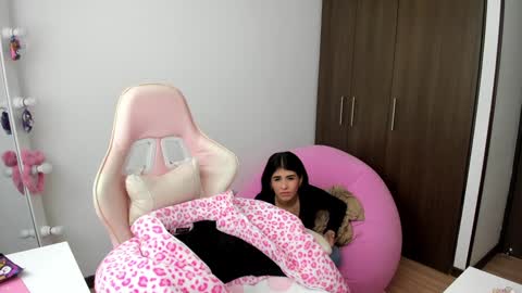 Katrin  online show from 12.04.24
