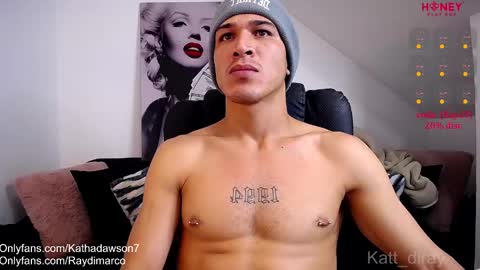 katha  Ray  Independient Model online show from 01.04.25