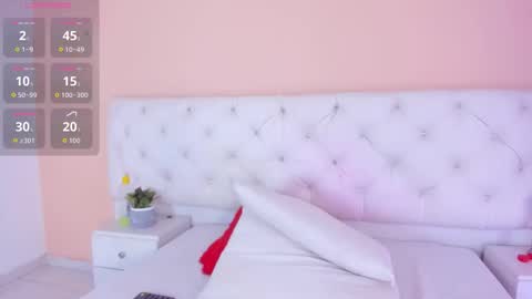 Snapshot of katte_landerr chatting on 10.25.25 Katte online show from 10.25.25