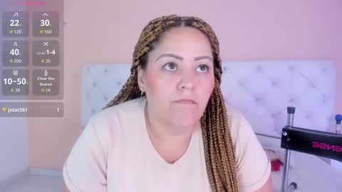 Snapshot of katte_landerr chatting on 10.26.25 Katte online show from 10.26.25