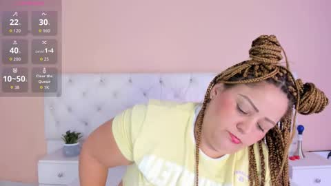 Snapshot of katte_landerr chatting on 10.29.25 Katte online show from 10.29.25