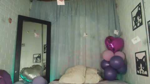 Snapshot of kattia_23 chatting on 02.15.25 kattia online show from 02.15.25