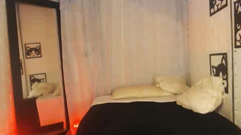 Snapshot of kattia_23 chatting on 03.11.25 kattia online show from 03.11.25