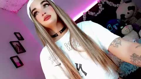 kattie_sweet_ online show from 11.11.25