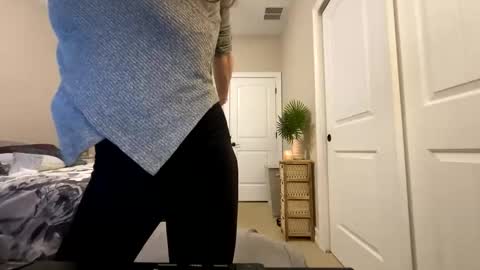 Snapshot of kattnip44 chatting on 10.09.25 Josie live show Tuesday Wednesday and Thursday online show from 10.09.25