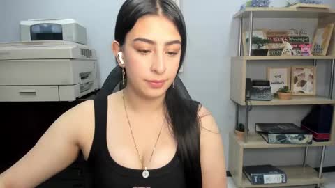katty_love01 online show from 09.10.25