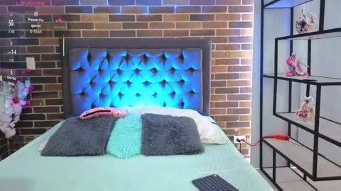 kattypaez online show from 11.23.25