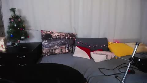 Snapshot of kattyroys chatting on 12.30.24 Katty online show from 12.30.24