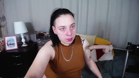 Snapshot of kattyroys chatting on 01.18.25 Katty online show from 01.18.25