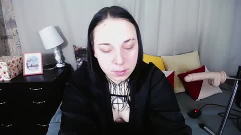 Snapshot of kattyroys chatting on 02.06.25 Katty online show from 02.06.25