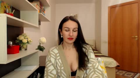 Snapshot of kattysapphire chatting on 03.07.25 KattySapphire online show from 03.07.25