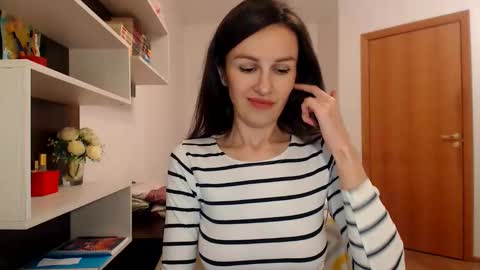 KattySapphire online show from 10.31.25