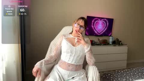 Olivia online show from 04.02.26