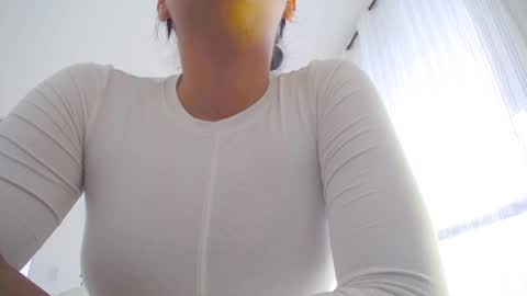  K a t  y  online show from 12.20.25