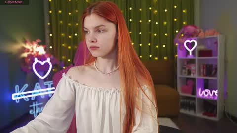 Snapshot of katy_ethereal chatting on 10.12.25 Katy - online show from 10.12.25