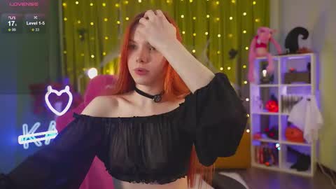 Snapshot of katy_ethereal chatting on 11.03.25 Katy - online show from 11.03.25