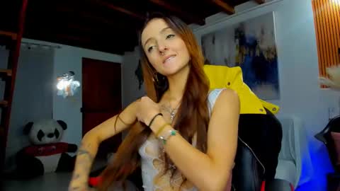 Snapshot of katydeliz chatting on 11.01.25 katy deliz online show from 11.01.25