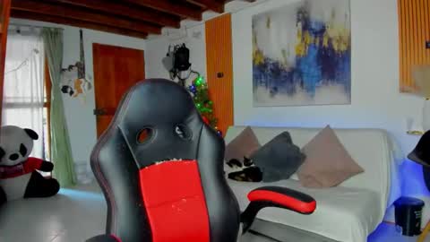 Snapshot of katydeliz chatting on 11.07.25 katy deliz online show from 11.07.25