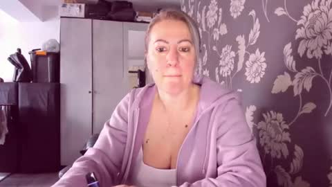 Snapshot of katynextdoor chatting on 02.16.26 Katy online show from 02.16.26