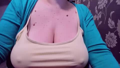 Snapshot of katynextdoor chatting on 02.18.26 Katy online show from 02.18.26