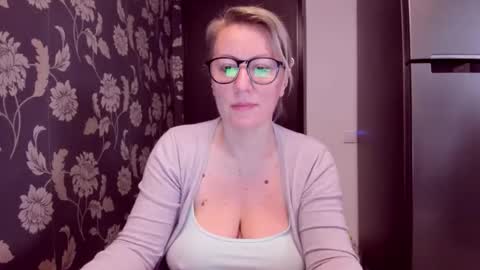 Snapshot of katynextdoor chatting on 03.02.26 Katy online show from 03.02.26