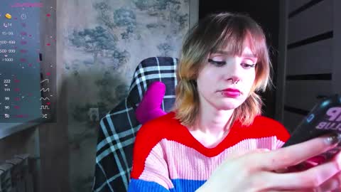 Snapshot of kawaii_power_uwu chatting on 10.28.25 Kira-chan online show from 10.28.25