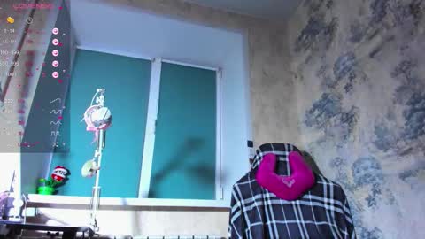 Snapshot of kawaii_power_uwu chatting on 11.13.25 Kira-chan online show from 11.13.25