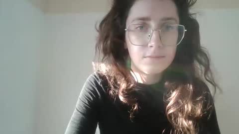 Snapshot of kawaii_snowflake chatting on 12.22.25 kawaii snowflake online show from 12.22.25