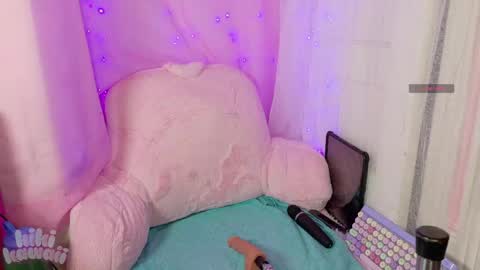 Snapshot of kawaiikiki247 chatting on 05.21.26 Kiki Kawaii online show from 05.21.26