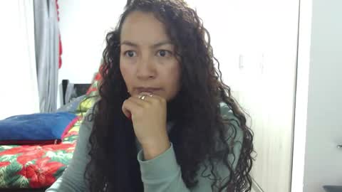  Khawit  online show from 12.22.25