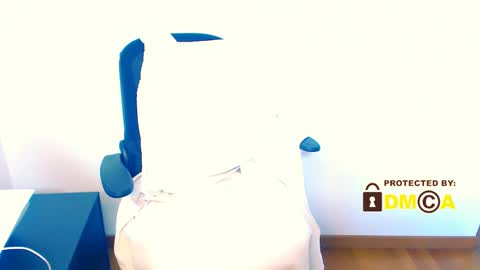 Snapshot of kay_ts chatting on 02.11.25 Kay online show from 02.11.25