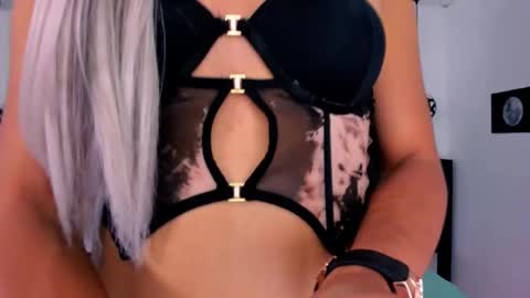 Cattleya stone online show from 01.08.25