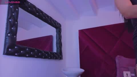 Snapshot of kayalstone chatting on 11.09.25 Cattleya stone online show from 11.09.25