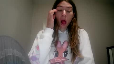 Snapshot of kaylaelizabeth97 chatting on 04.19.26 kaylaelizabeth97 online show from 04.19.26