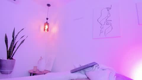      K A Y L A      online show from 11.06.25