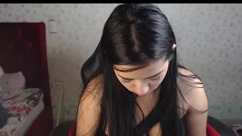 Snapshot of kaylak18x chatting on 10.20.25 Kayla online show from 10.20.25