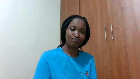 Snapshot of kaylar005 chatting on 06.10.26 kaylar online show from 06.10.26