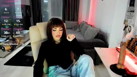 Snapshot of kaylee____77 chatting on 11.18.25 kaylee online show from 11.18.25