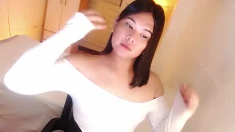 Y O U R        F U T U R E       K A Y L E E  online show from 10.01.25