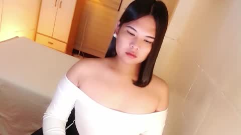 Y O U R        F U T U R E       K A Y L E E  online show from 10.07.25