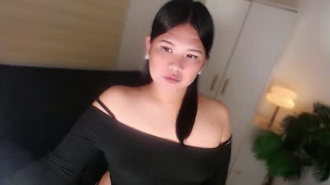 Snapshot of kayleepinay chatting on 06.08.26 Y O U R F U T U R E K A Y L E E online show from 06.08.26