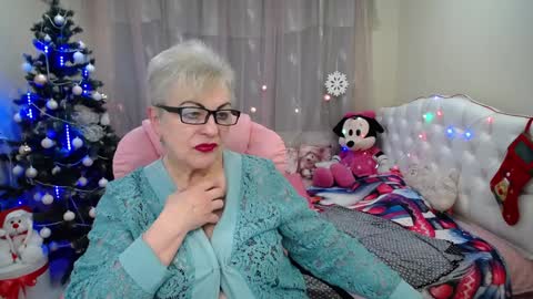 kaylesmoll online show from 12.25.24